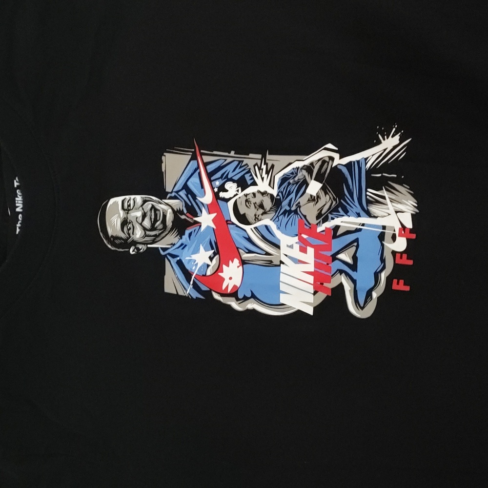 Nike Tee - Picture 2 of 5